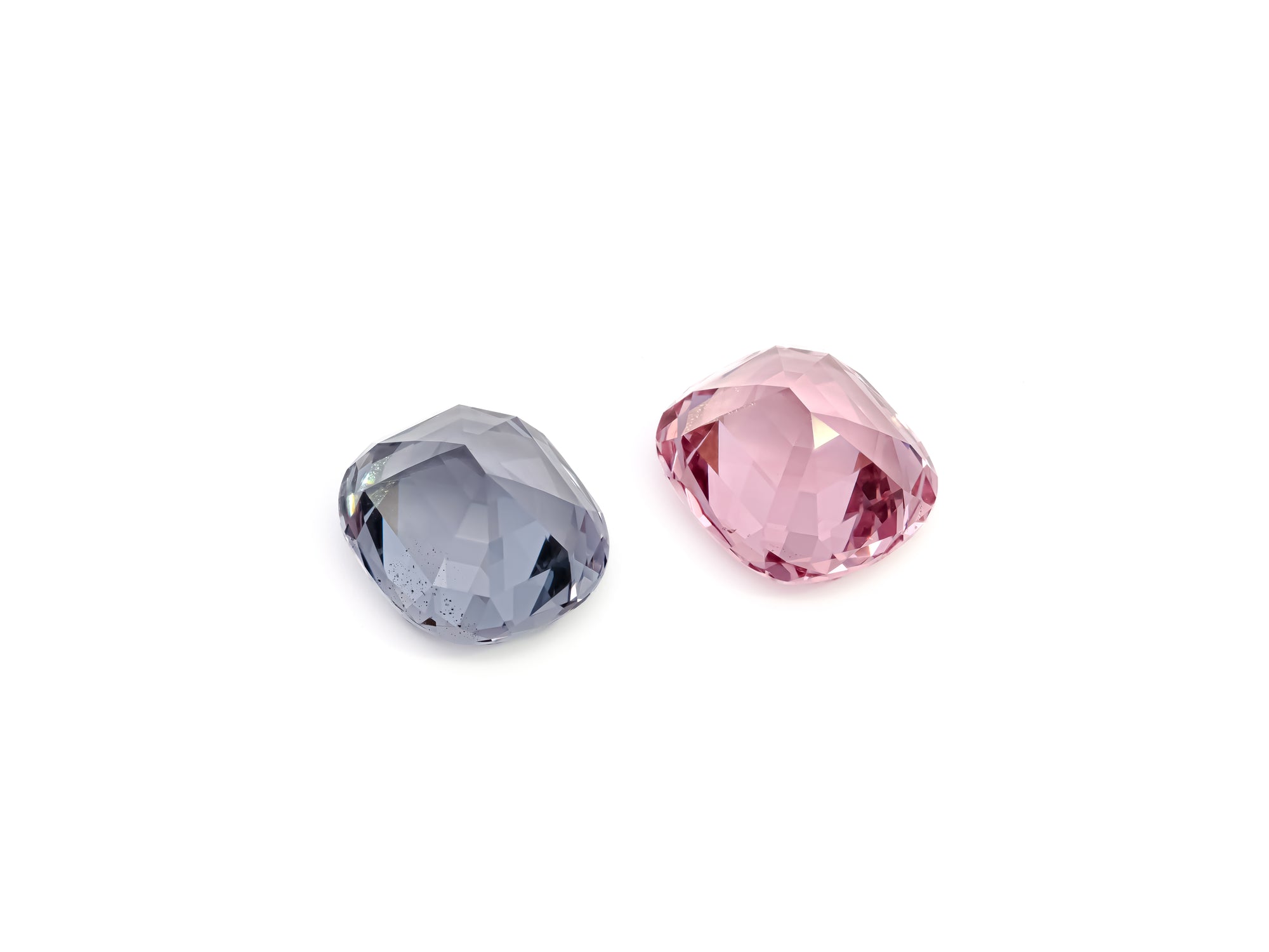 Silver grey & pink spinel 8.92/2