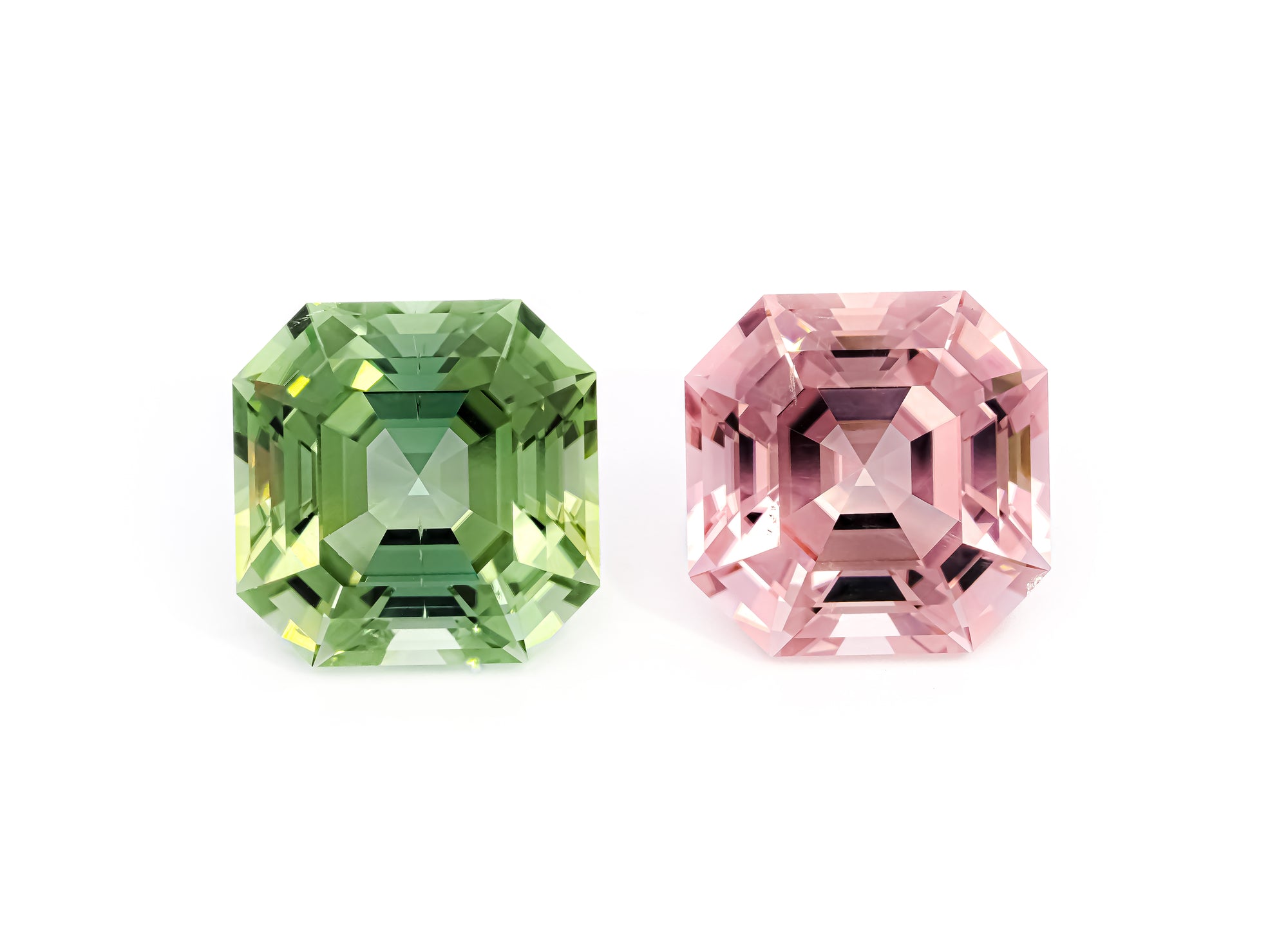 Tourmaline 27.04 CT / 2