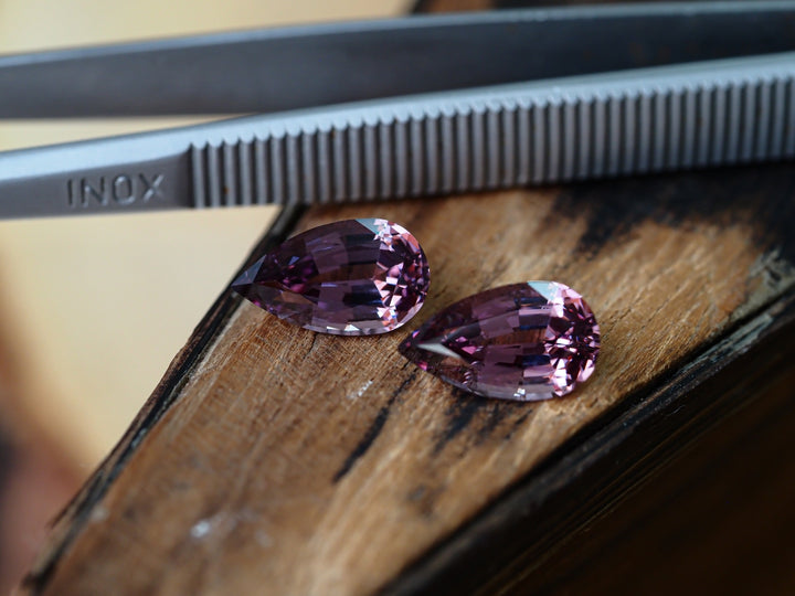 Purple grey 6.65 CT/2