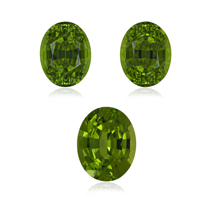 Peridot 12.10 CT / 3