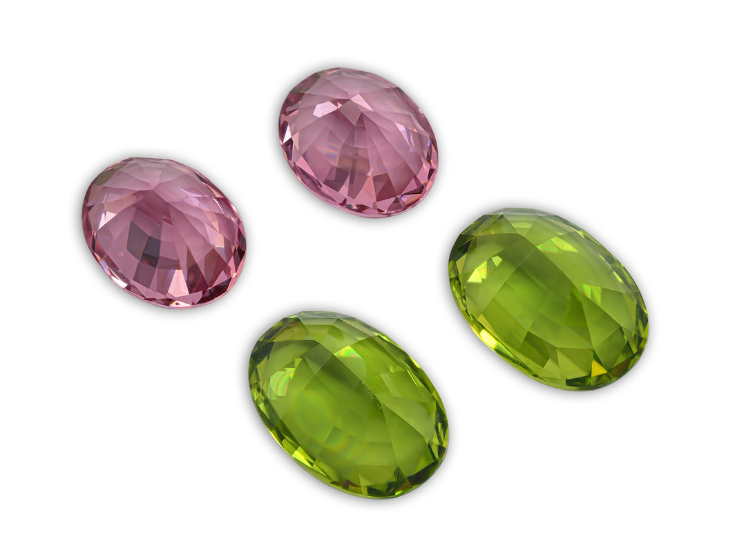 Set Earring Peridot & Spinel 11.80 CT / 4