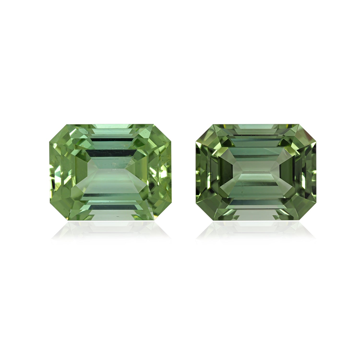 Green Tourmaline 13.92 CT / 2