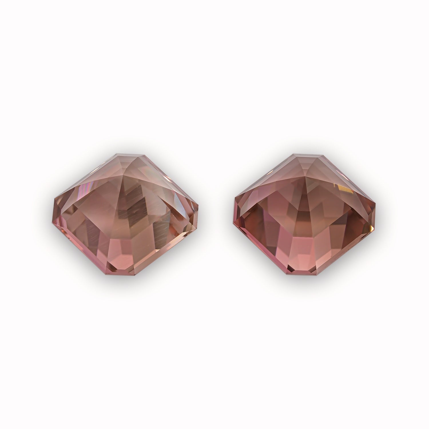 Tourmaline 6.09 CT / 2